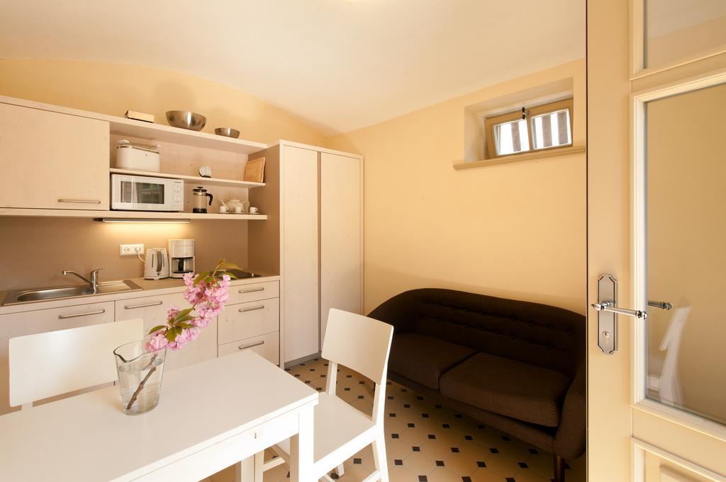 Goethezimmer - Kleine In Der Leibnizallee Apartment *